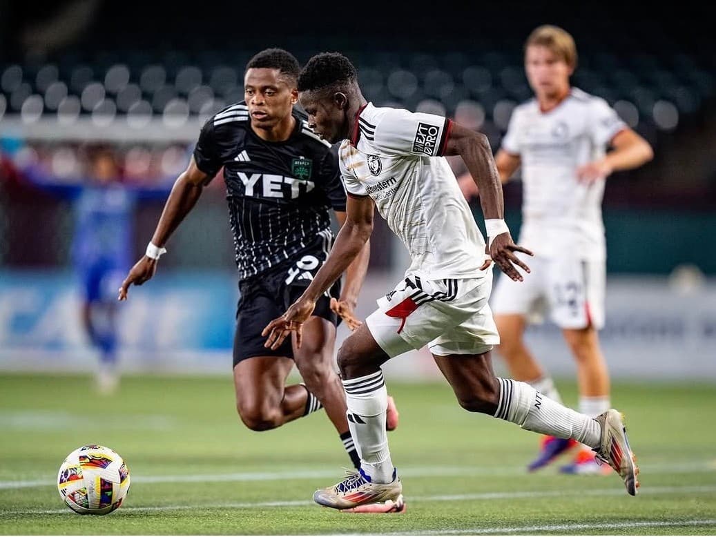Abdoul Zanne in match action for North Texas SC